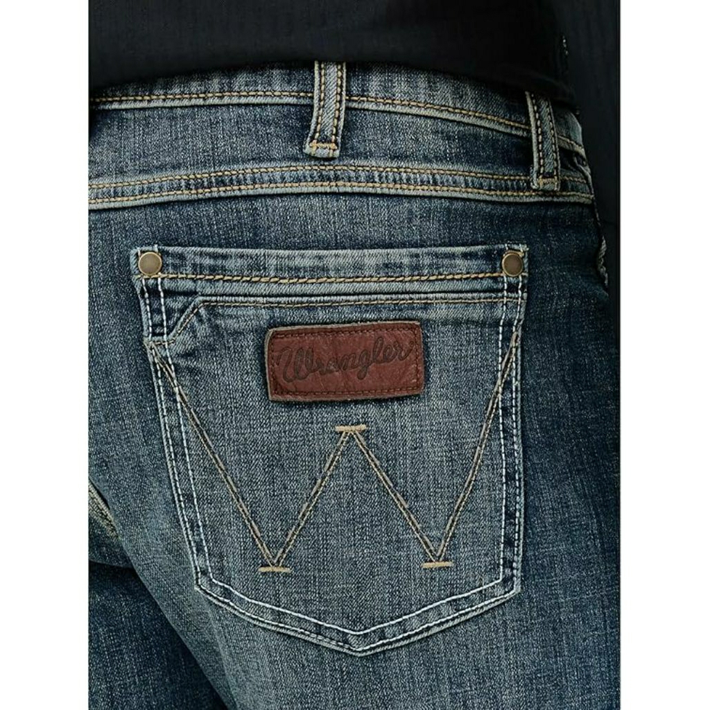 Celana Jeans Pria Wrangler Retro Slim Fit Bootcut
