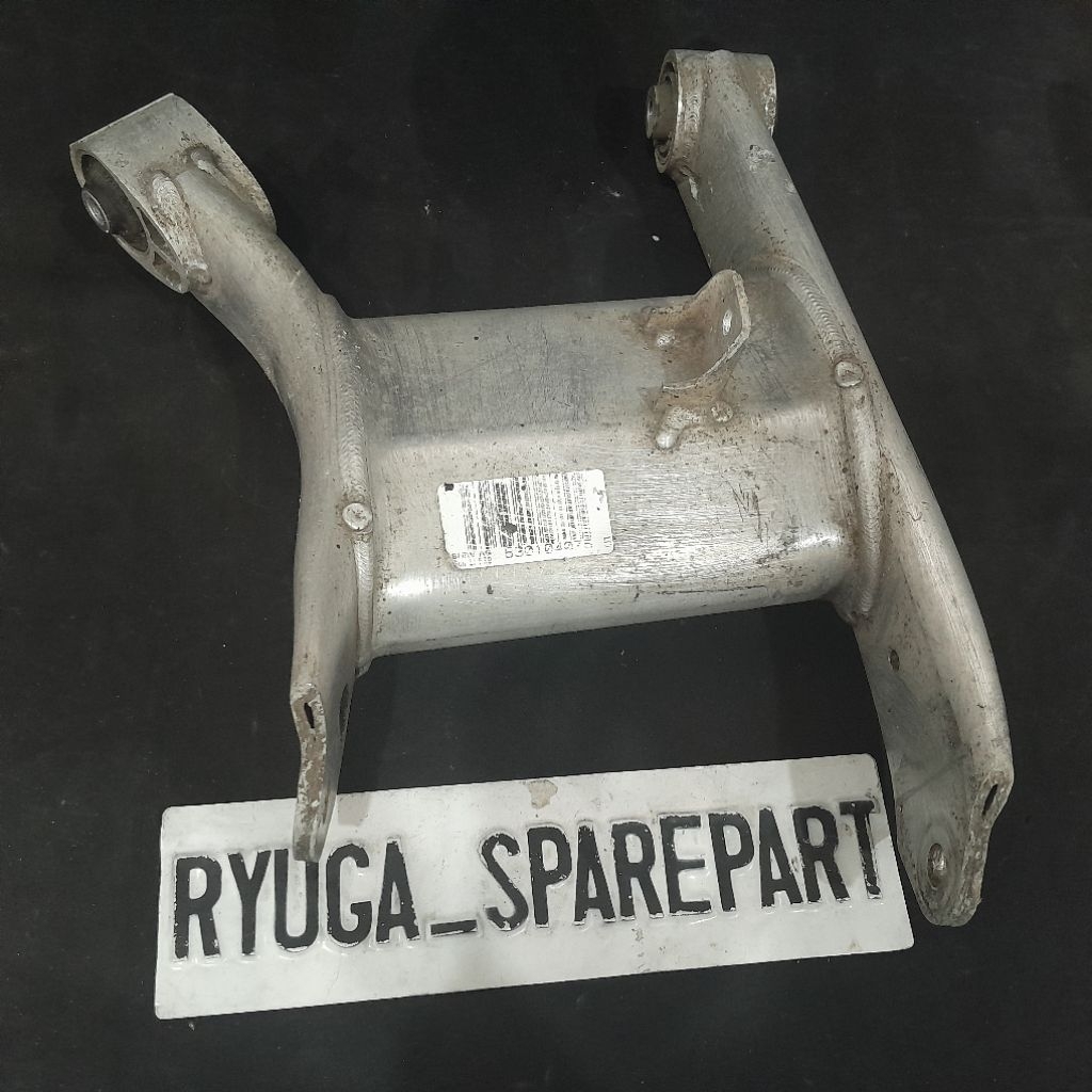 Swing ARM H Brlakang KIRI Original BMW E39 thn 96-04