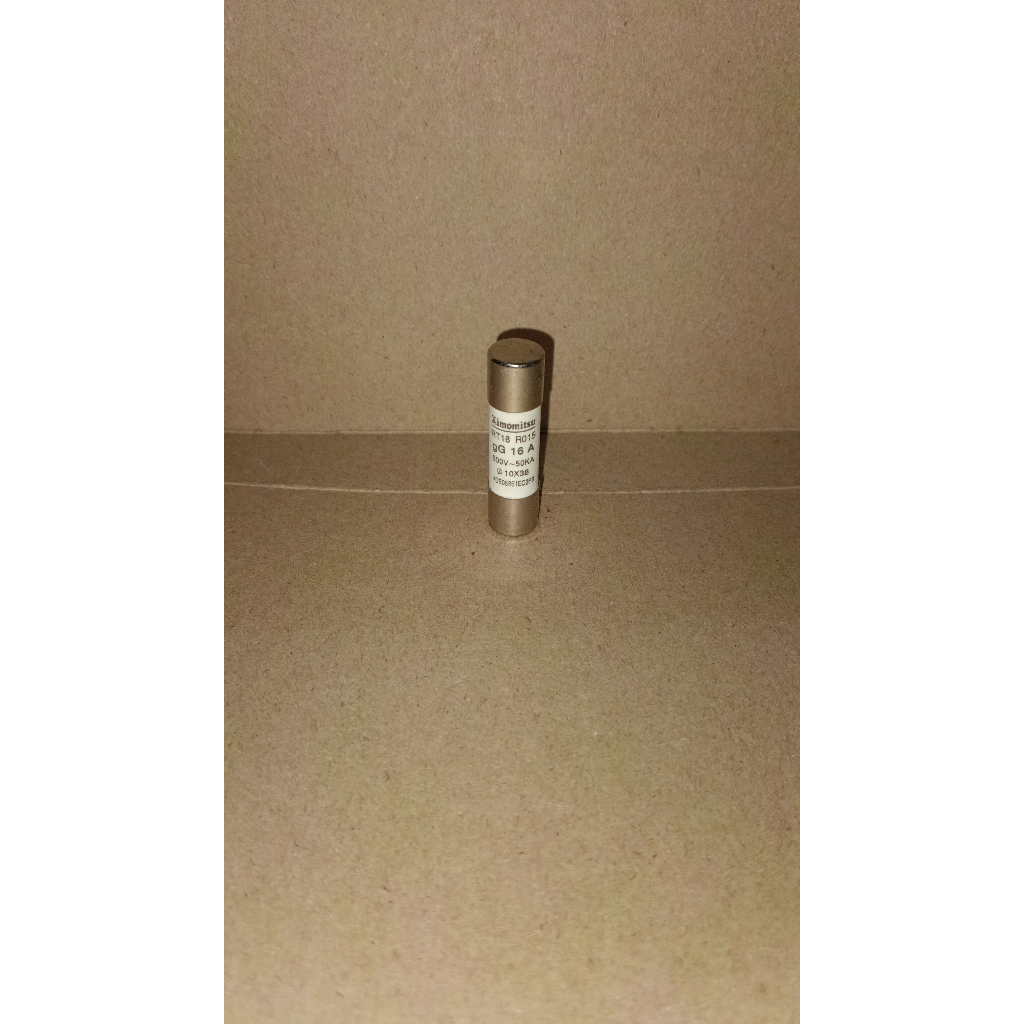 8102 fuse sekring sekering keramik ceramic 16a 16ampere 10x38