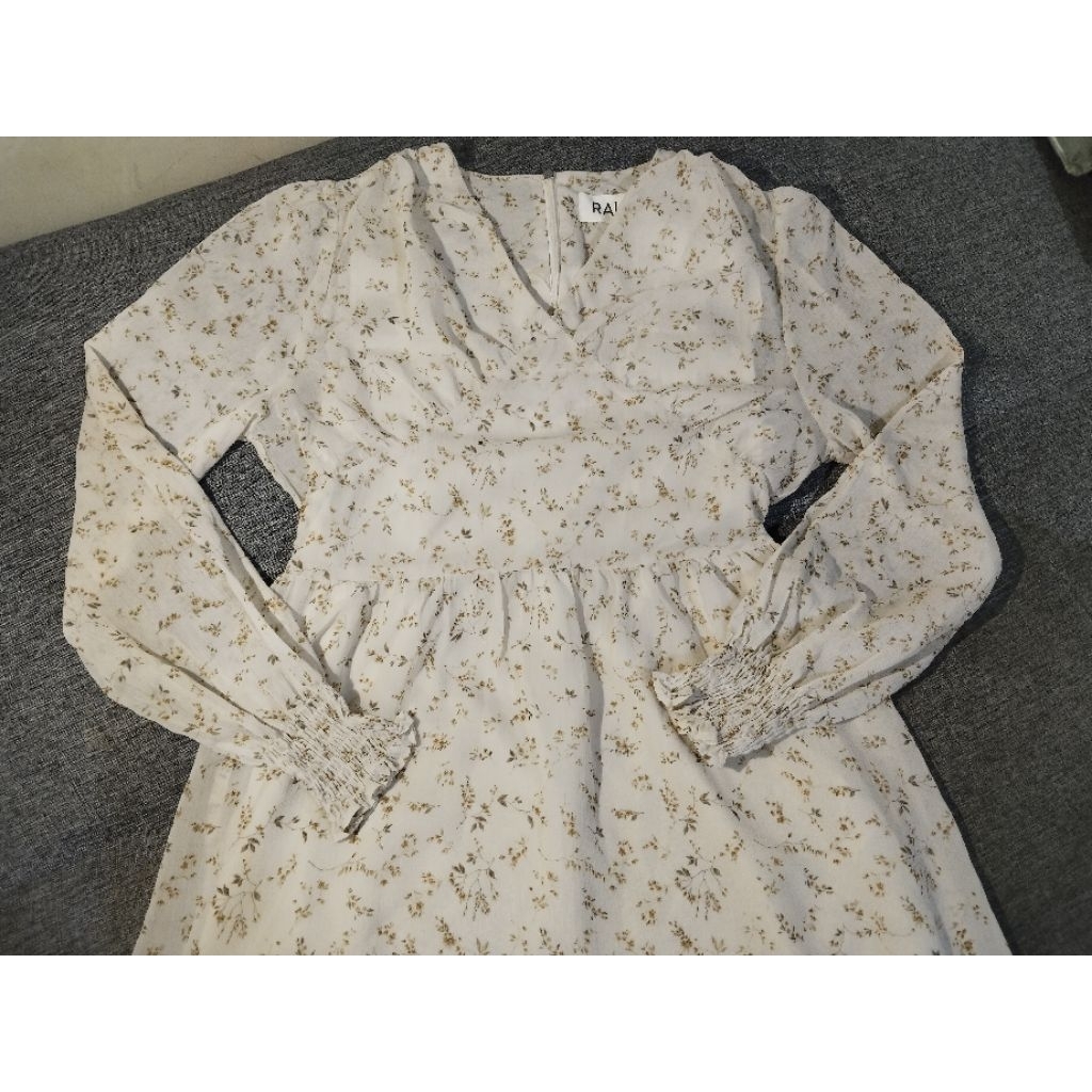 NEW FLOWER CREAM BLOUSE 'Artemist'
