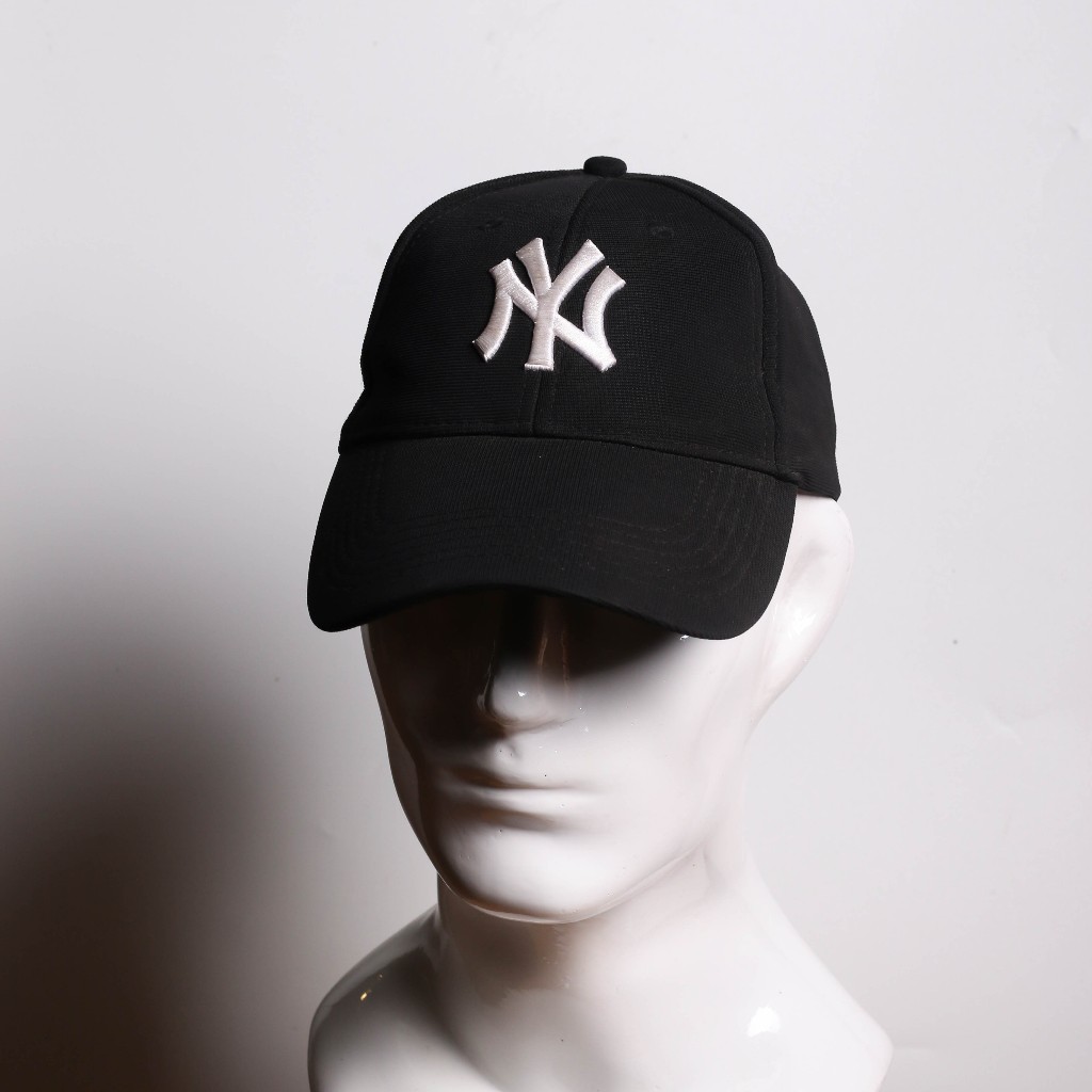 NY Yankees Cap Black (Second)