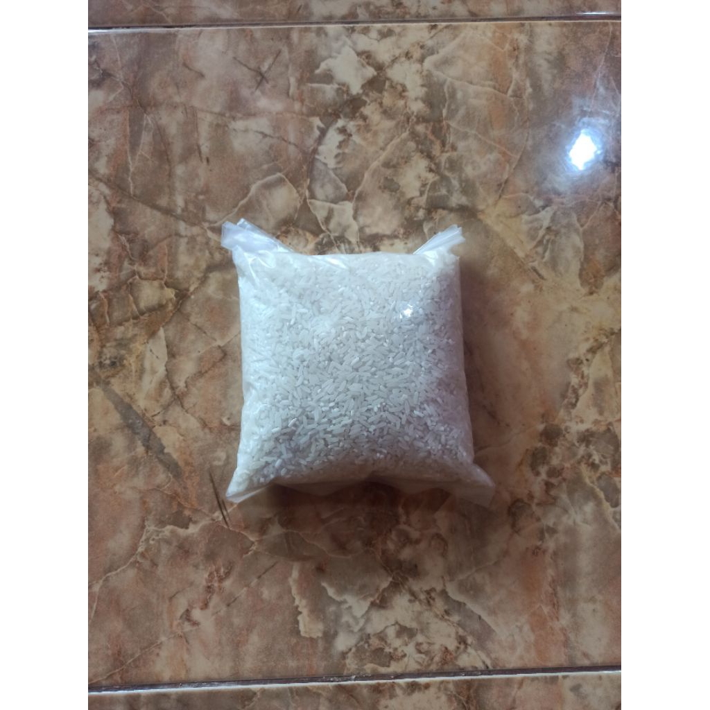 

Beras murah Beras pulen Beras selepan beras kemasan 1/2kg enak
