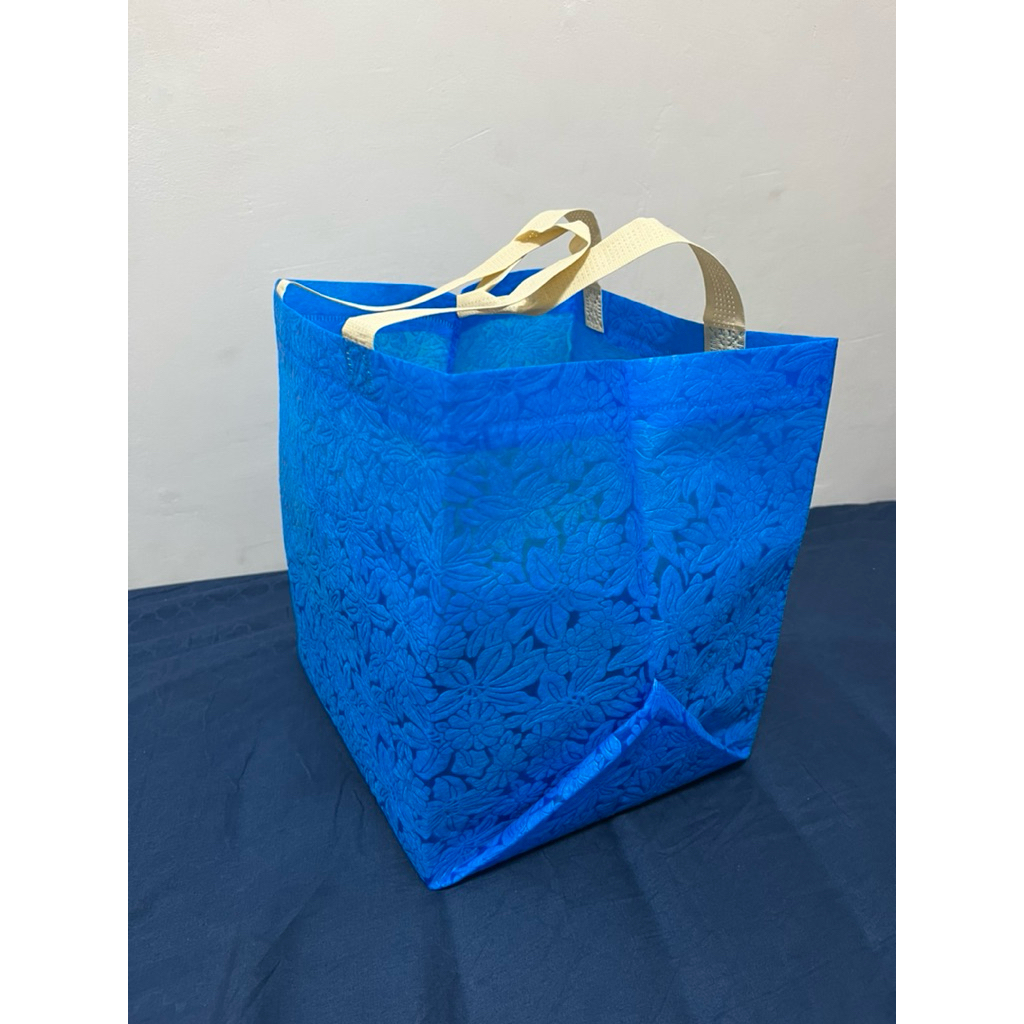 

(1 LUSIN = 12 PCS) TAS HAJATAN FULL EMBOS 22x22 TINGGI 28 CM / GOODIE BAG / TAS NASI KOTAK / TAS NASI BOX / TAS BELANJA / TAS SOUVENIR / TAS WALIMAHAN