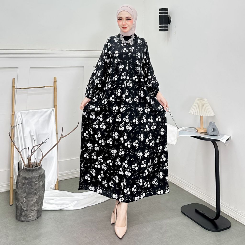 gamis motif bunga hitam putih kekinian terbaru bahan rayon