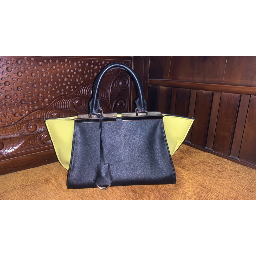 Preloved Tas Handle Wanita