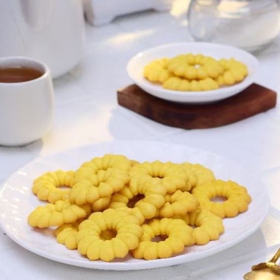 

KUE KERING REMAJA (KHAS NTT) ASLI MANIS DAN GURIH !!