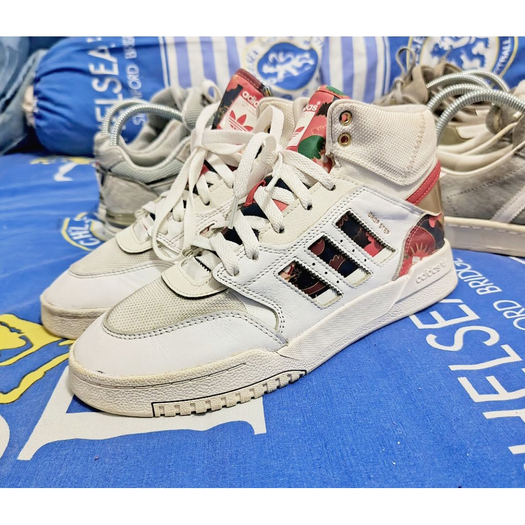 Sepatu Threefoil Drop Step Shanghai Chinese New Year Bekas/Second/Pre loved