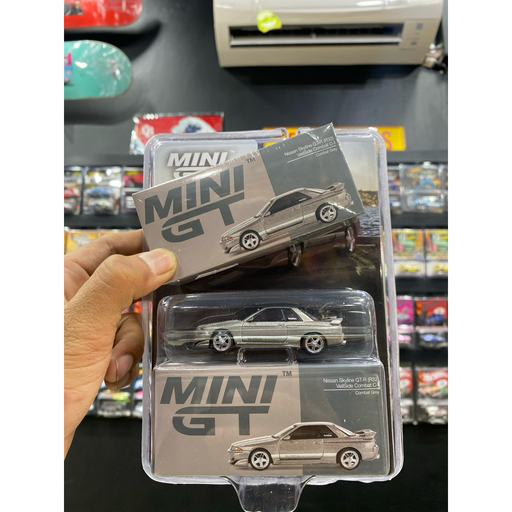 Mini GT Nissan Skyline GT R ( R32 ) Combat Gray