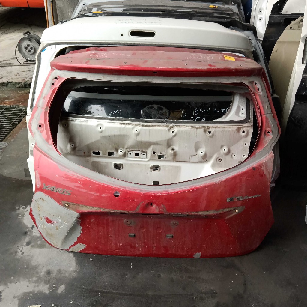 KAP BAGASI YARIS 2016, 670050D290