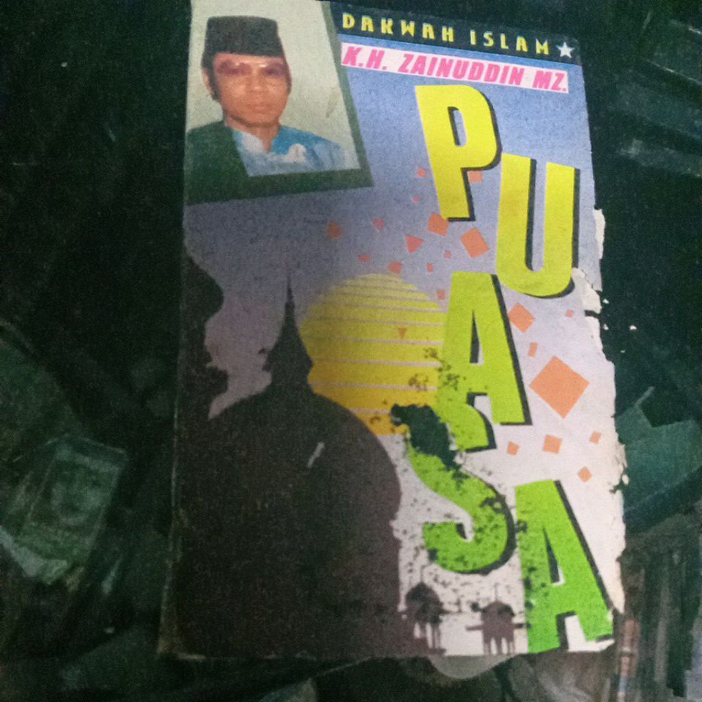 kaset pita KH. ZAINUDFIN MZ A152