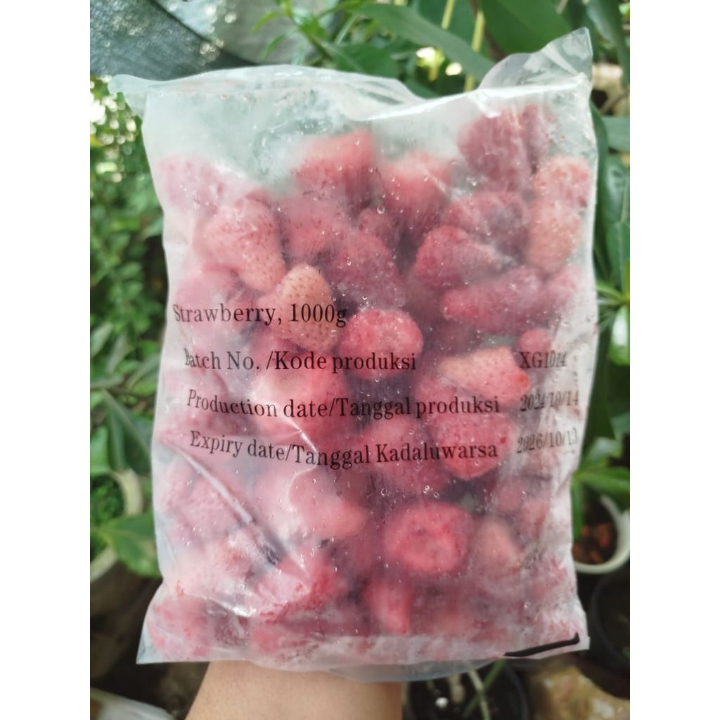 

Fruits Strawberry Frozen Jumbo Premium Kemasan 1kg
