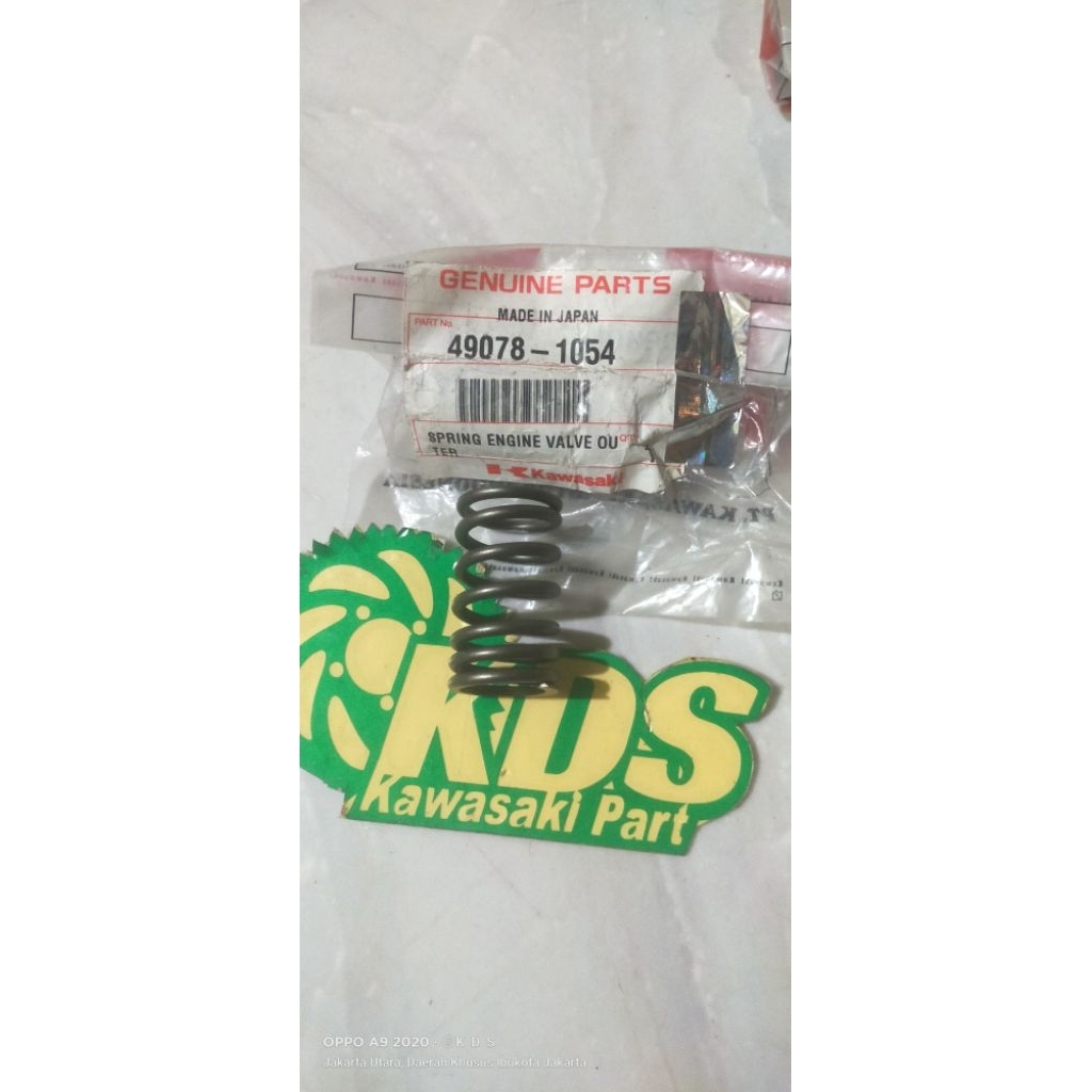 PER KLEP BESAR MOTOR KAWASAKI KAZE R VR -49078-1054