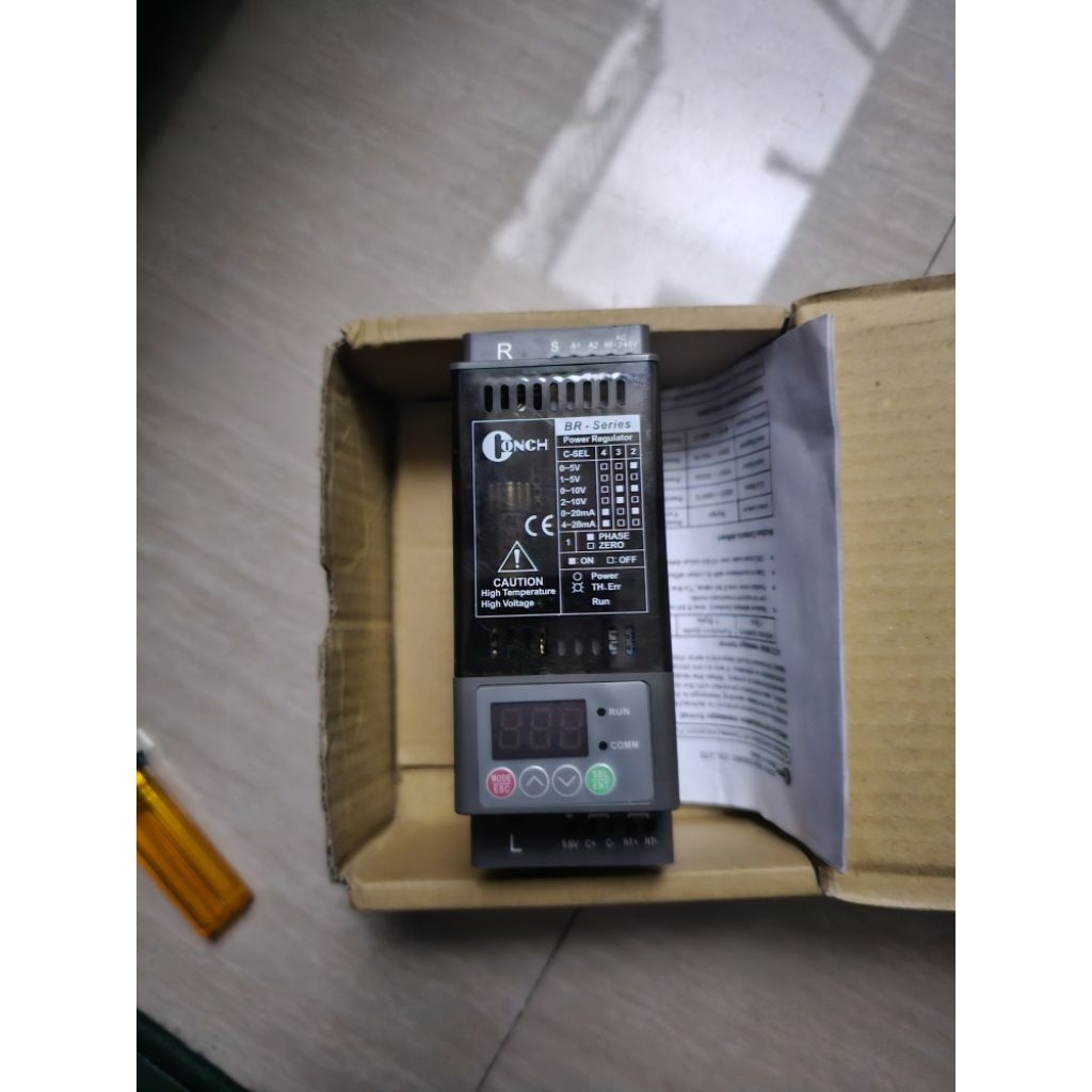 CONCH is the manufacturer) Power Regulator BRA4030 has a rating of AC 180V~460V / 30A