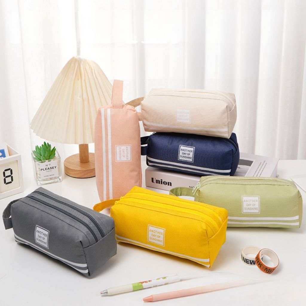 

[Mr J] Tempat Pensil Besar Kapasitas Jumbo – Kotak Pensil Kanvas Warna Polos Model Korea