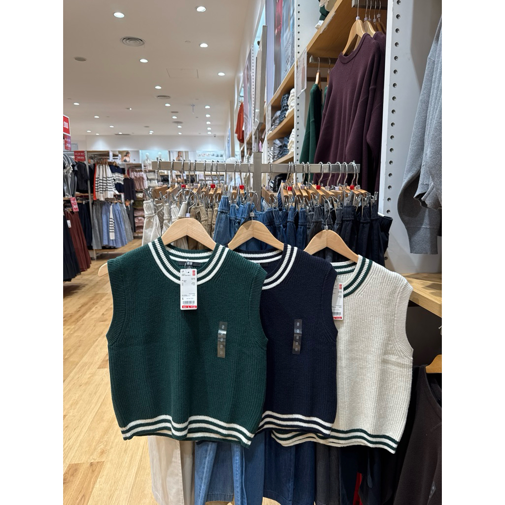 Uniqlo Vest Rompi Sale