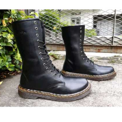 SEPATU BOOTS KLASIK KULIT DR MARTENS SEPATU PRIA DOKMAR SEPATU BOOTS PRIA KULIT 14 LUBANG SEPATU BOO