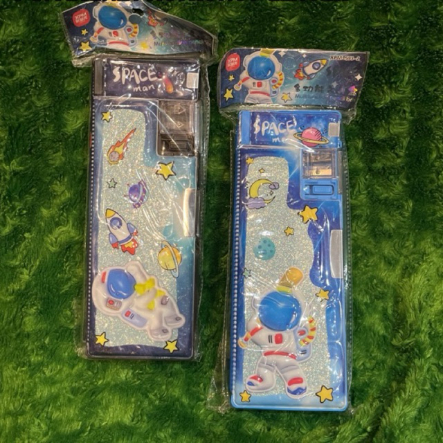 

TEMPAT PENSIL MAGNET GLITTER ASTRONOT