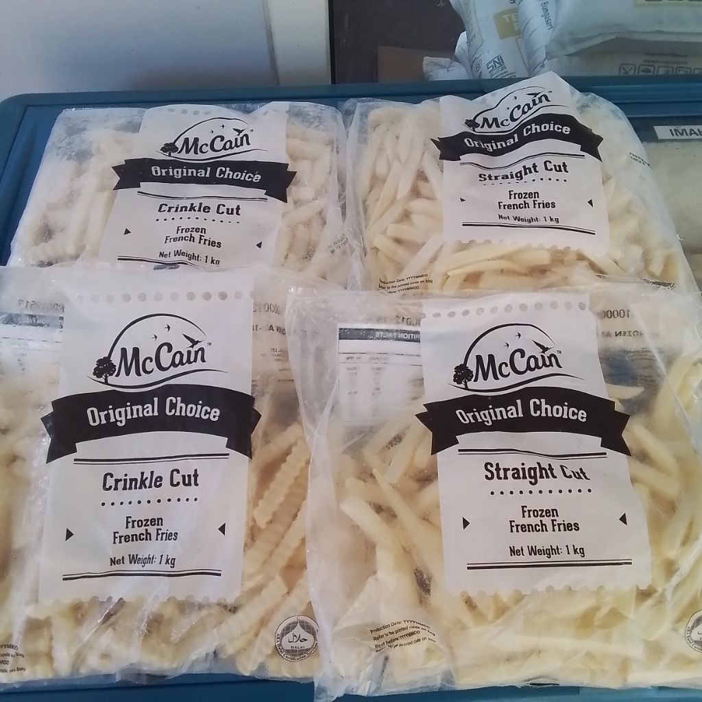 

McCain Frozen French Fries Kentang Goreng Crinkle Cut/Staight Cut 1kg