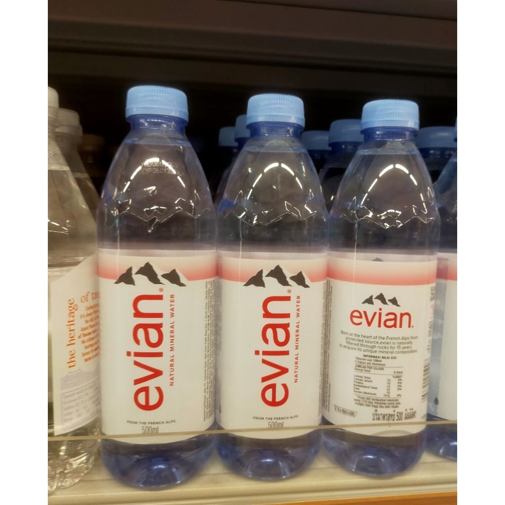 

Evian mineral water air minum 500ml