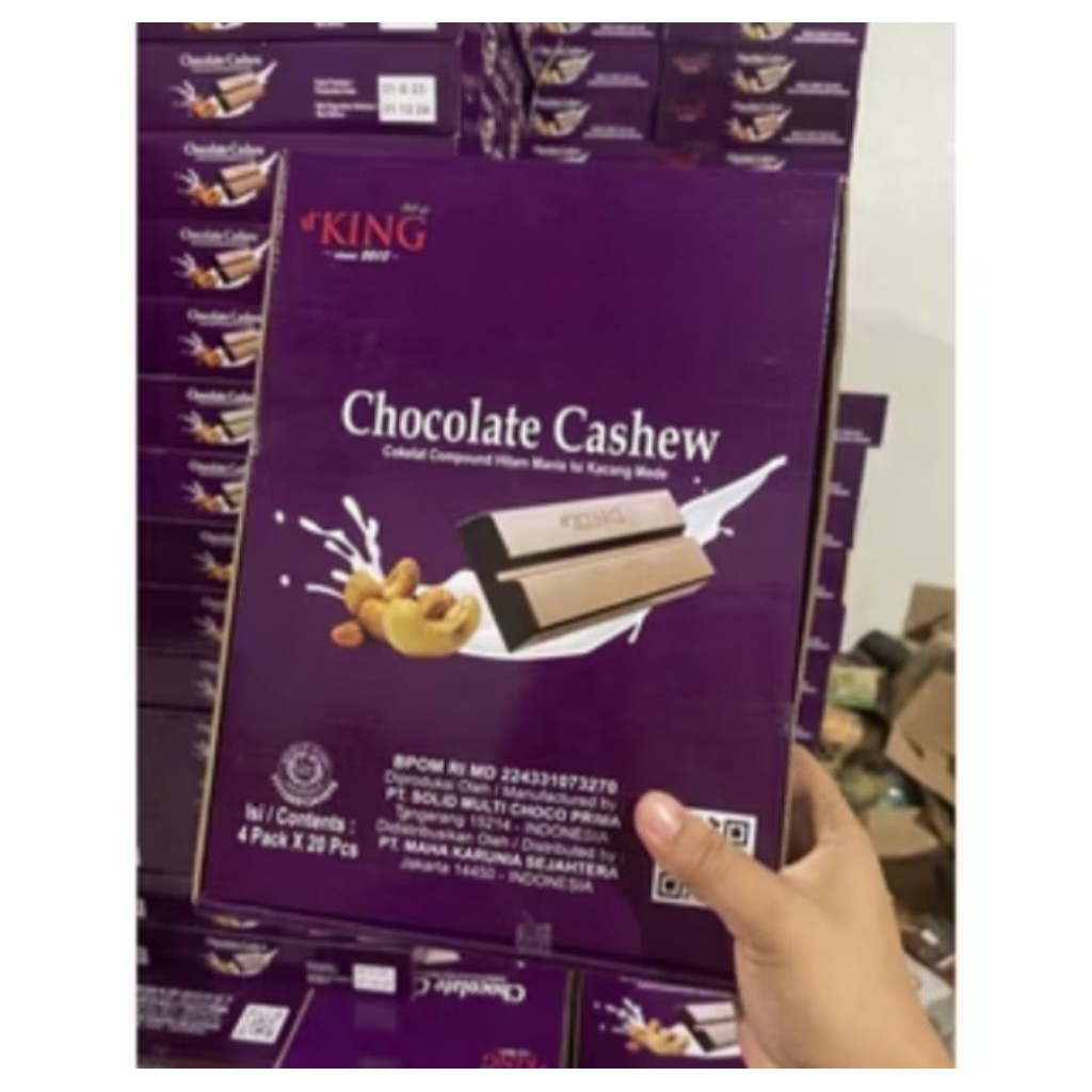 

1 Box Coklat Cashew isi 5 pack