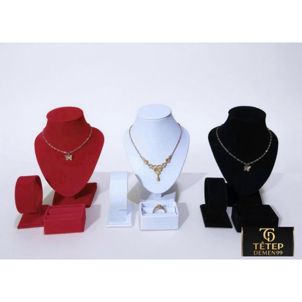 tempat display kalung satu set bentuk oval/tempat perhiasan kalung satu set seserahan pernikahan/man