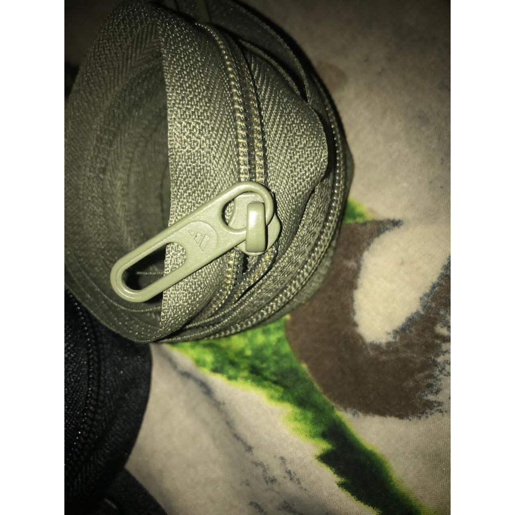 resleting adidas ori