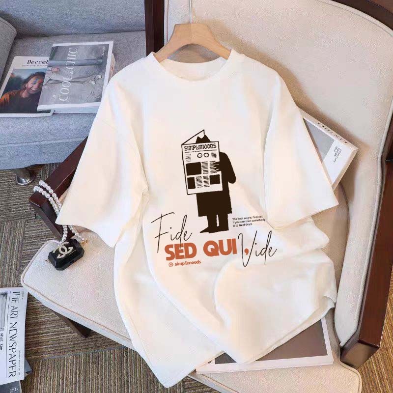 YUYU STUDIO Atasan kaos motif karakter koran vintage Pantai Barat | Kaos Wanita Distro Original 100%