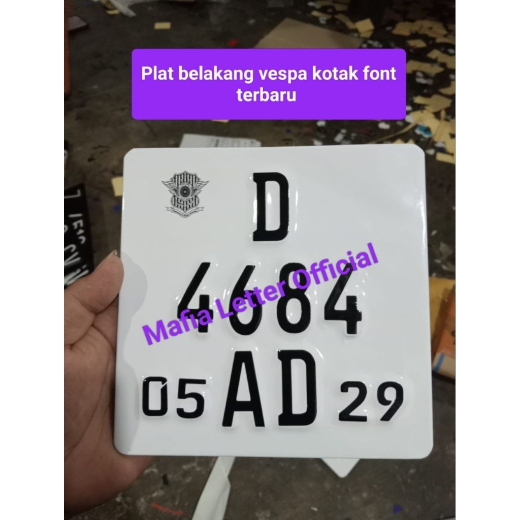 PLAT VESPA KOTAK FONT TERBARU