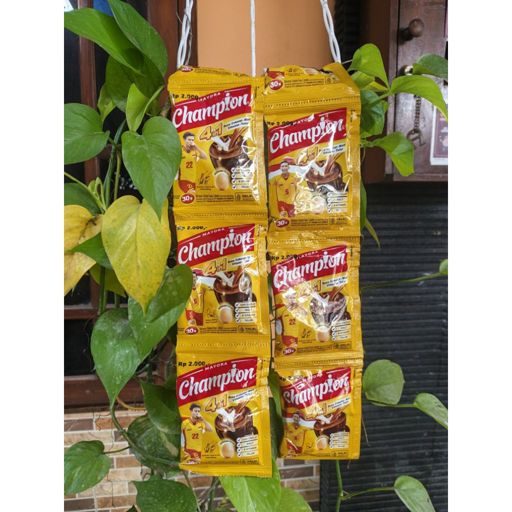

Mayora Champion Susu cokelat 4 in 1 , 1renteng 10 sachet, exp jauh