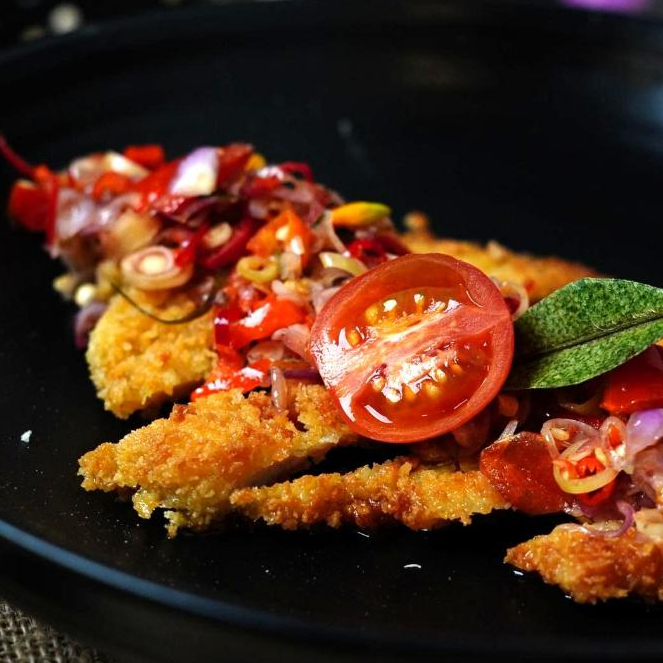 

Ayam Renyah Sambal Matah Pedas Gurih Bikin Ketagihan I BALEK KAMPOENG Frozen Food