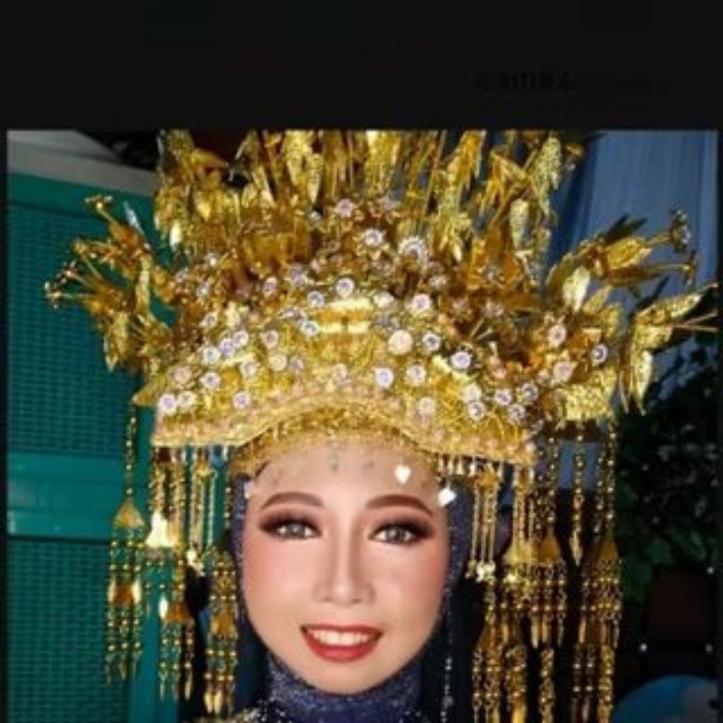 Set mahkota adat Palembang