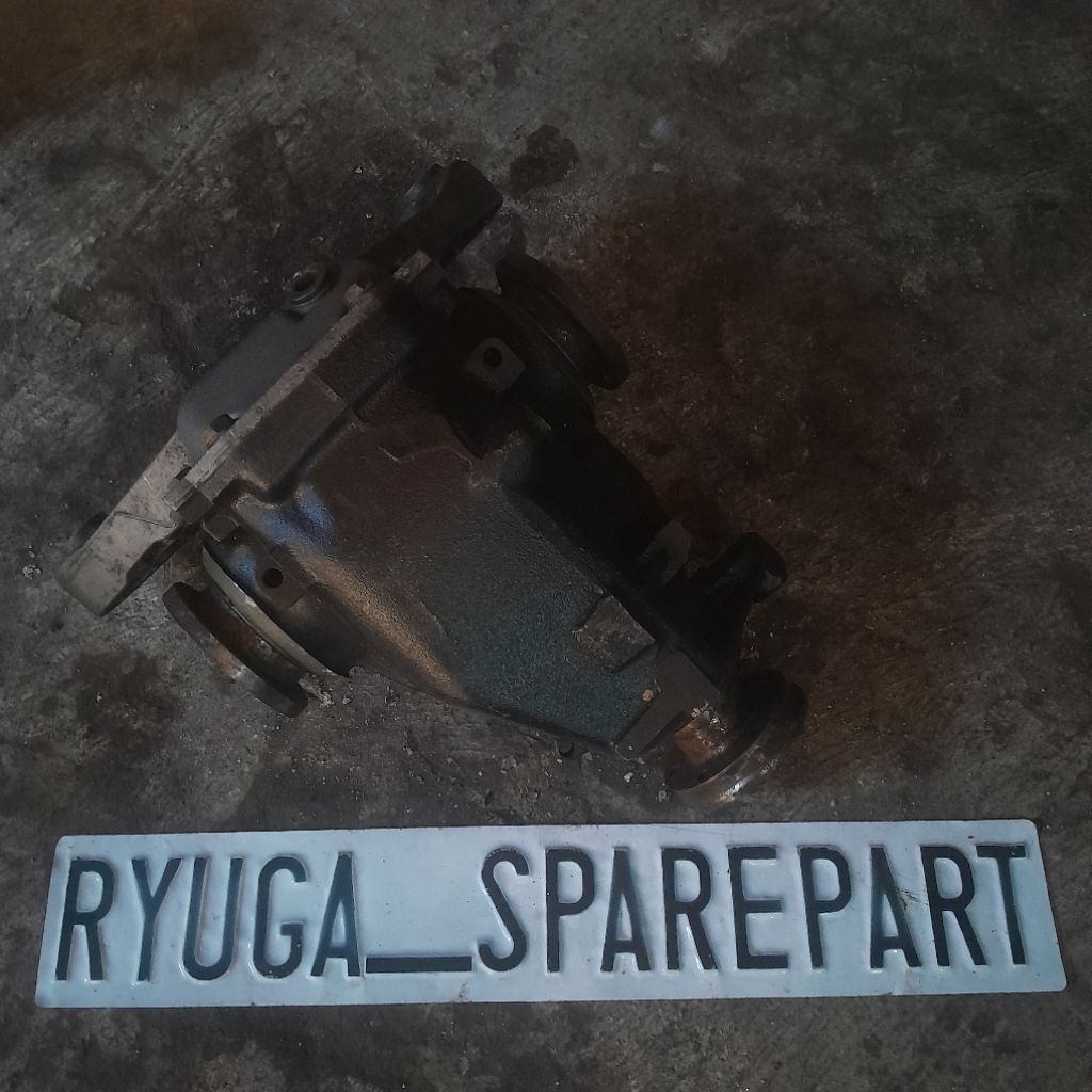 gardan belakang original BMW E39 520i 530i 1214311