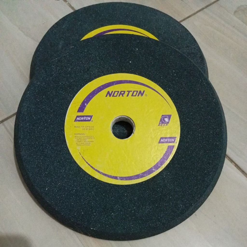 Batu Asah Norton 8 x 1/2 x 3/4 Khusus Asah Mata Band Saw 11/4 lnch Atau Mata Jarang