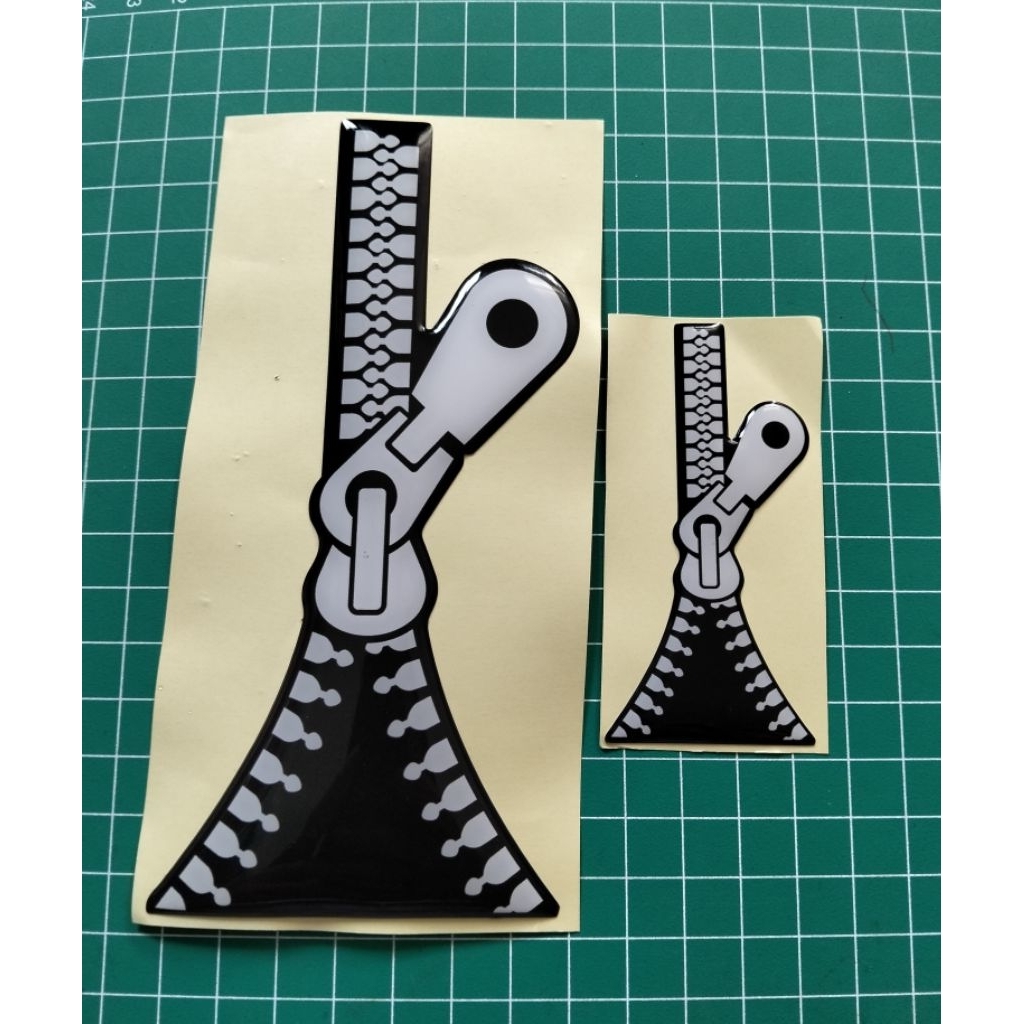 

STIKER ZIPPER RESLETING TIMBUL LENTUR BERKUALITAS 3D