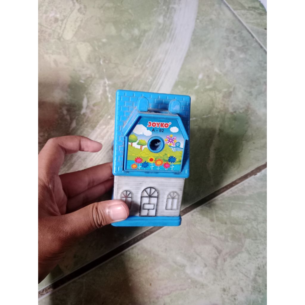 

rautan rumah minus penahan ilang