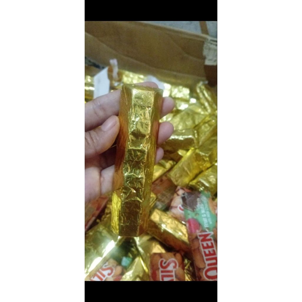 

Silverqueen chunky foil 26gr