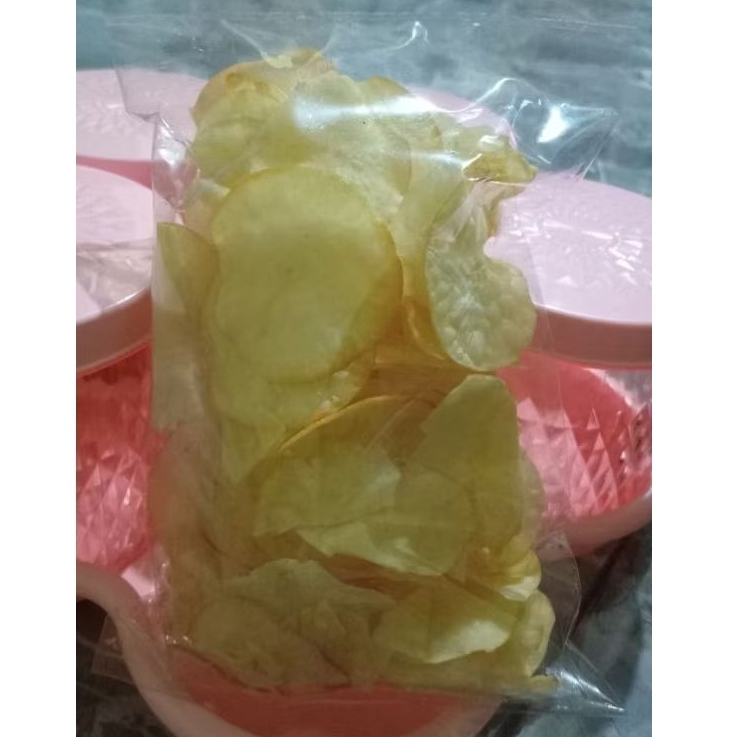 

Keripik Singkong, kripik singkong, cemilan tradisional. Kemasan 100 gram (5 ribu) dan 200 gram (10 ribu)