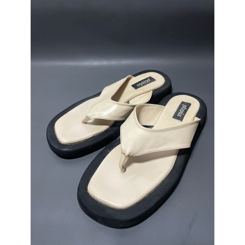 Preloved Sandal Pluvia | Sandal jepit wanita
