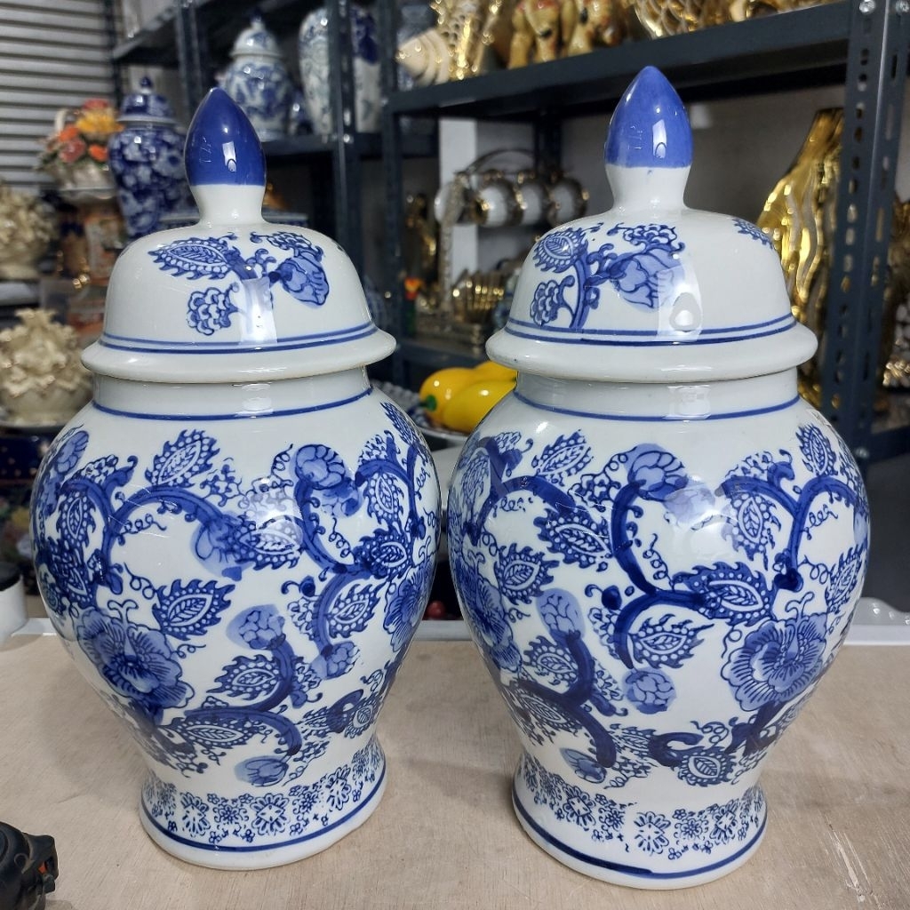 pajangan guci tutup keramik/tocin  guci keramik