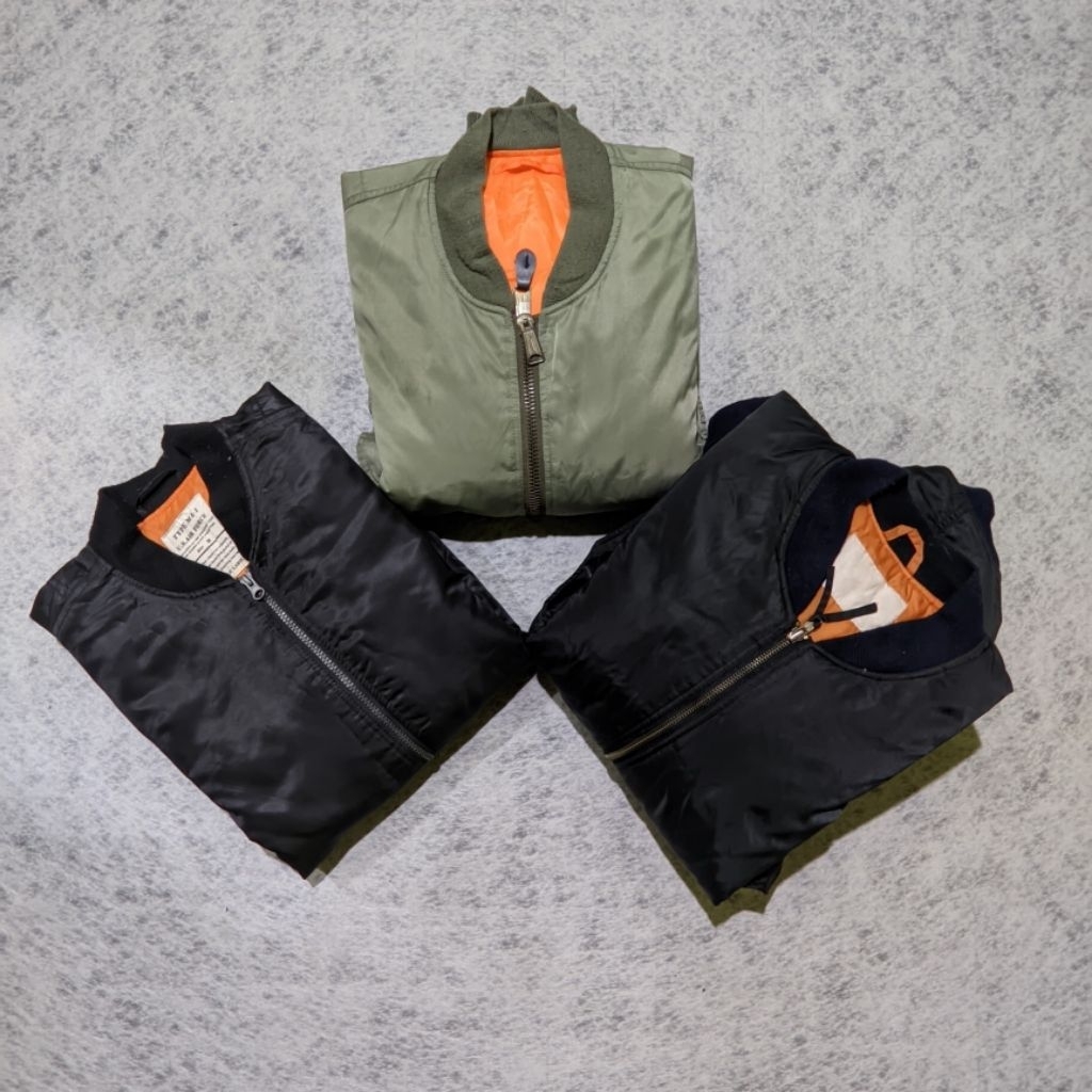 MA-1 bomber jacket