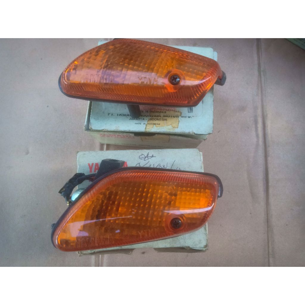 SEIN RITING FRONT FLASHER ASSY DEPAN YAMAHA SIGMA MATE ALFA MATE 100 111
