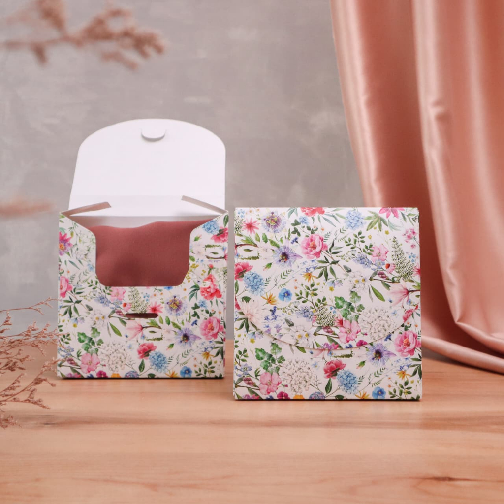 

Box Hijab Square : Box Hijab /Kotak Jilbab / Scarf Small by. TOOKE