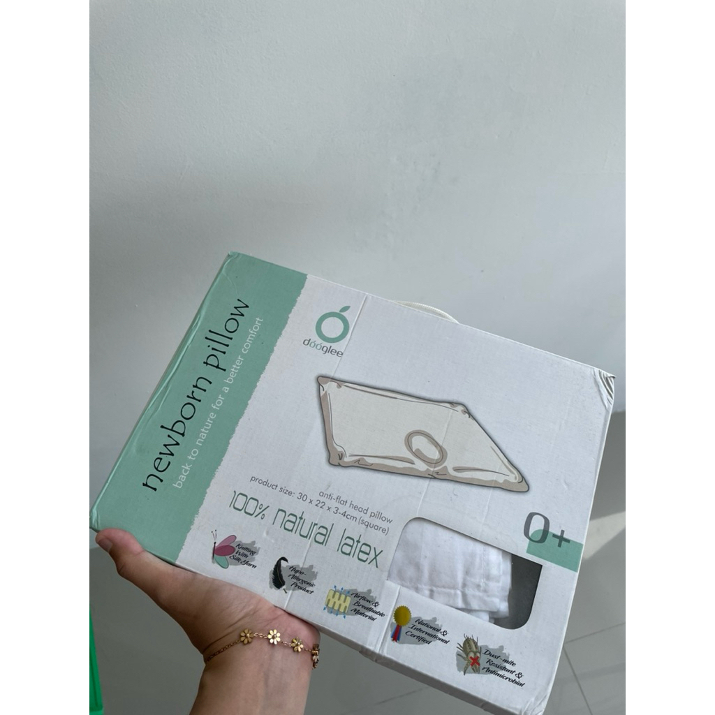 DOOGLEE NEWBORN PILLOW / BANTAL BAYI (Preloved)