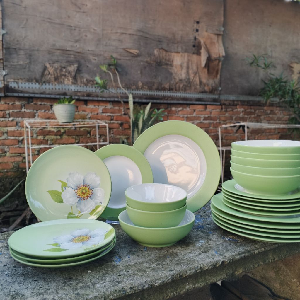 piring makan keramik hijau set, Apple green