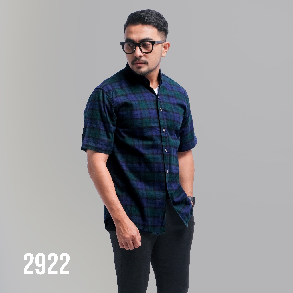 PAKAJI Kemeja Flanel Pria Lengan Pendek Hijau Navy Garis Hitam Kemeja Pria Flanel Pria Kemeja Pendek
