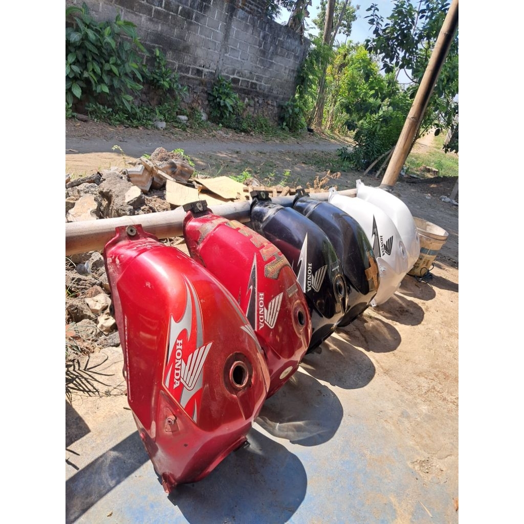 TANGKI TIREV TIGER REVO ALBINO PUTIH (RANDOM)