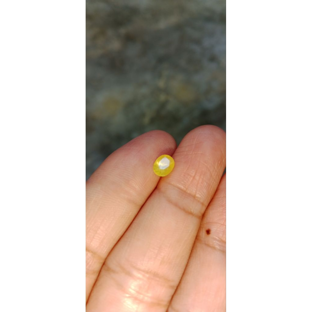 Yaqut/Yellow sapphire tanzania + memo