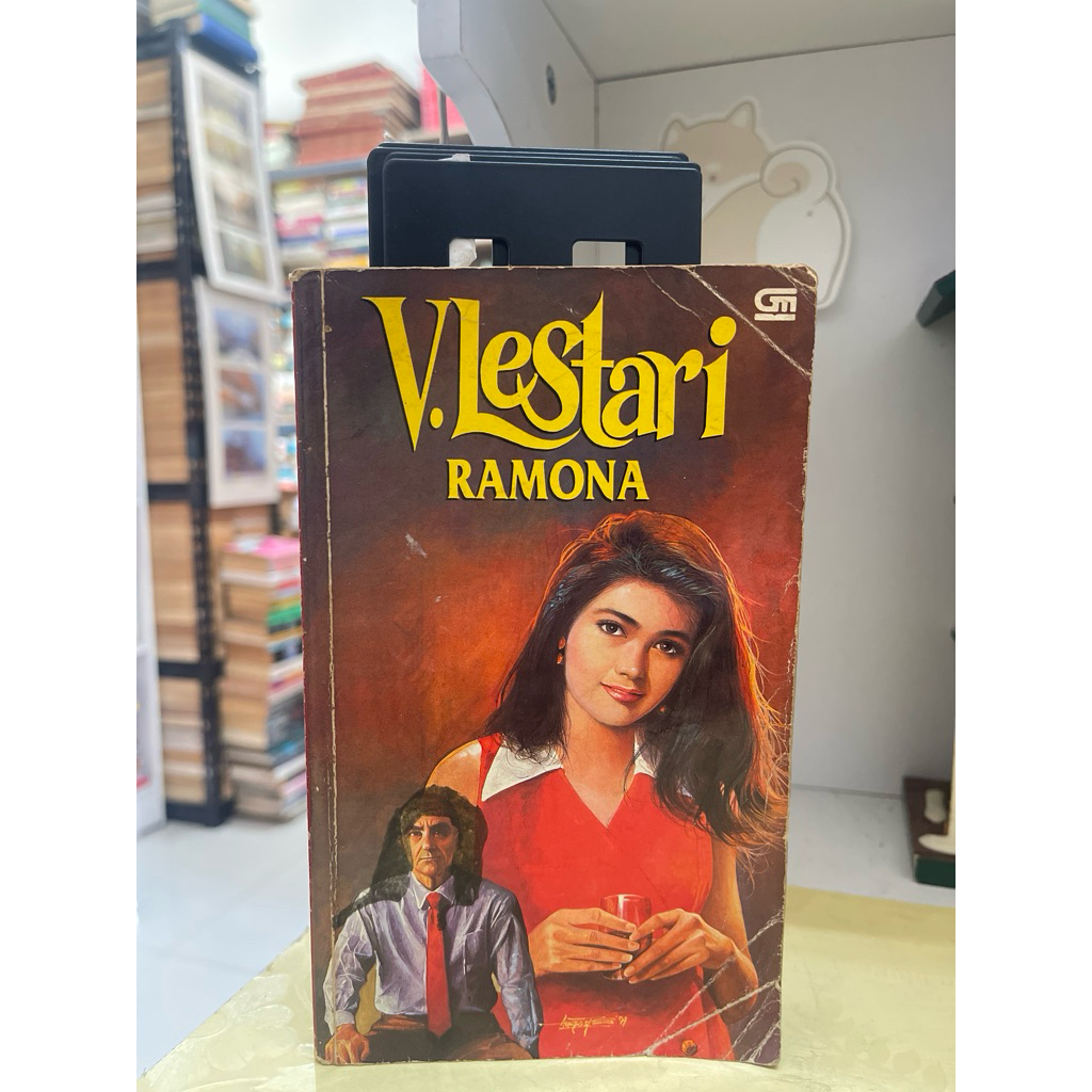 NOVEL V LESTARI RAMONA