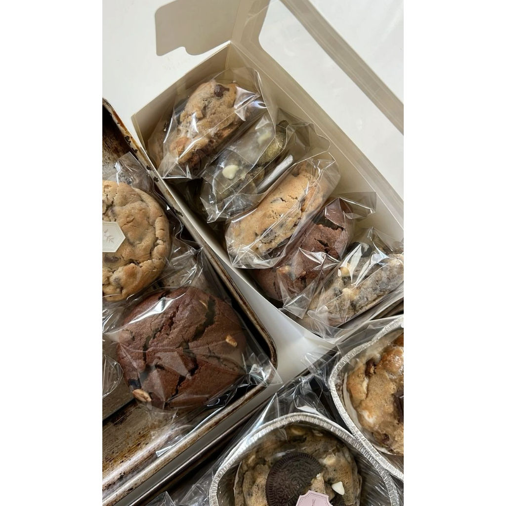 

SOLANDVELVET - Party Box 12pcs Soft Cookies Nyc Style Thick Type GRAMASI JUMBO 120gr percookies