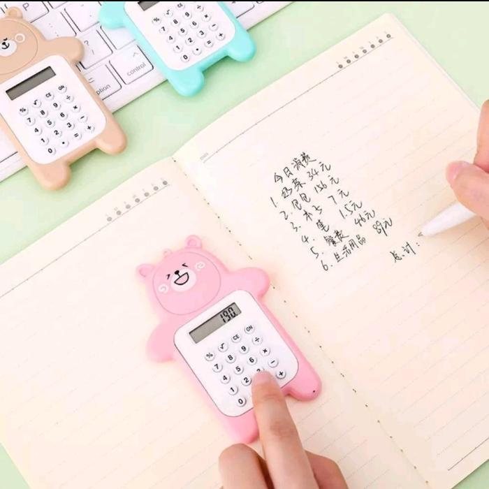 

Calculator Mini Portable Motif Beruang Warna Random